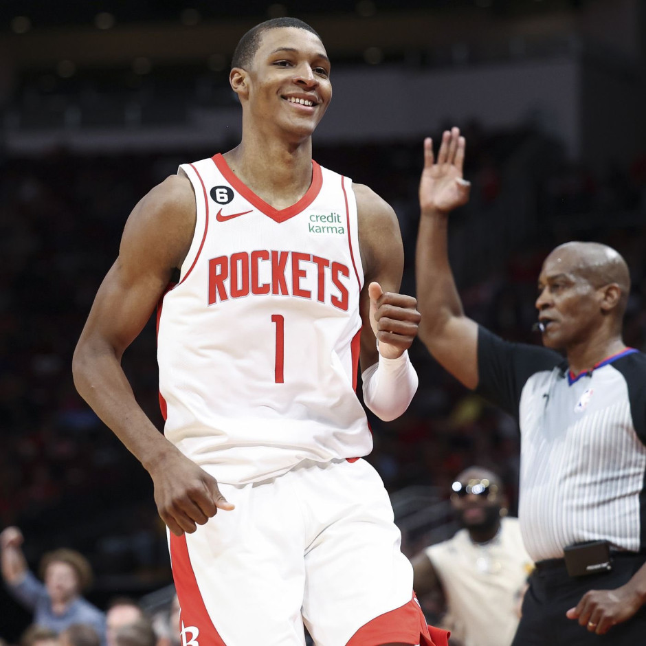 华体会中国入口-新赛季剑指总冠军！火箭最新交易动态消息：豪掷1.2亿锁定小贾巴里-史密斯