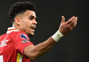 华体会中国入口-记者：迪亚斯将告知红军若加薪留下否则离开，巴萨拜仁给三倍薪资