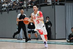 媒体人：中国U19男篮自身实力不够硬 小伙子们多从自己身上找差距