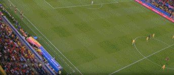 1719087955023079965.gif 卢卡库越位.gif