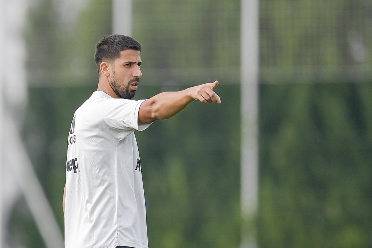 华体会中国入口-赫迪拉：德甲进球数量五大联赛最多，这里对前锋来说简直是天堂