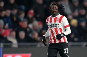 记者：森林就巴卡约科与PSV进行谈判，PSV要价约3000万镑